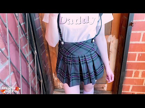 ❤️ Schoolgirl Sucks a dick gu domhainn agus fucks an àite clasaichean. ❤️ Porn dachaigh leinn ❌️